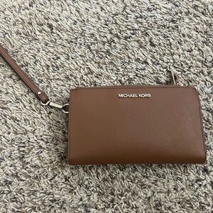 Michael Kors Adele Smartphone Wallet